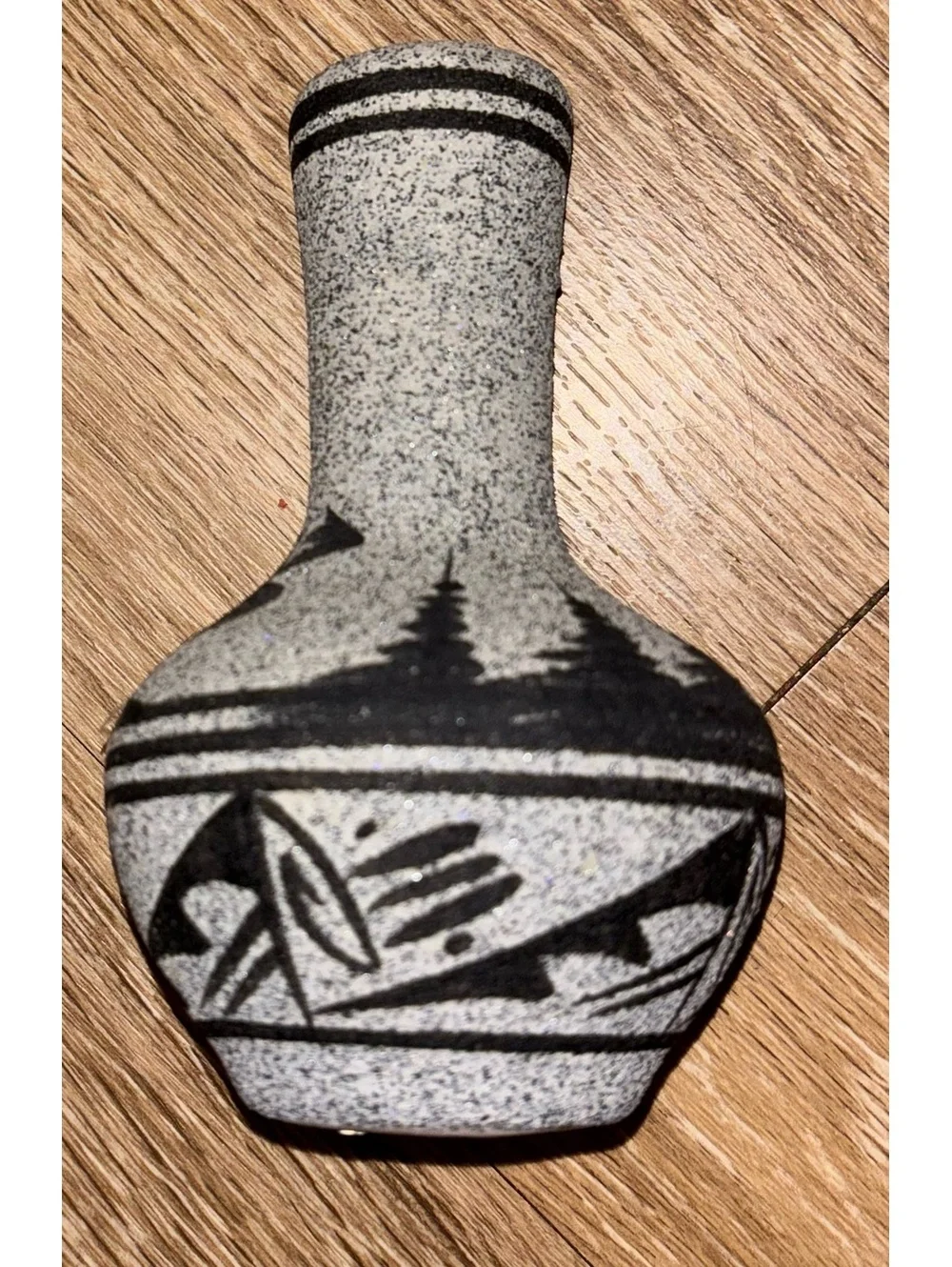 KN Navajo Pottery Vase Hand Painted Native American Southwest Mini Vase box c